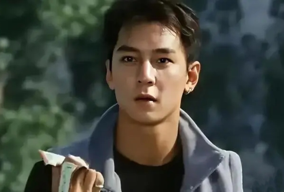 #吴彦祖后悔没申请名字版权# 吴彦祖三个字不但是形容词还是帅哥的代名词，80后的