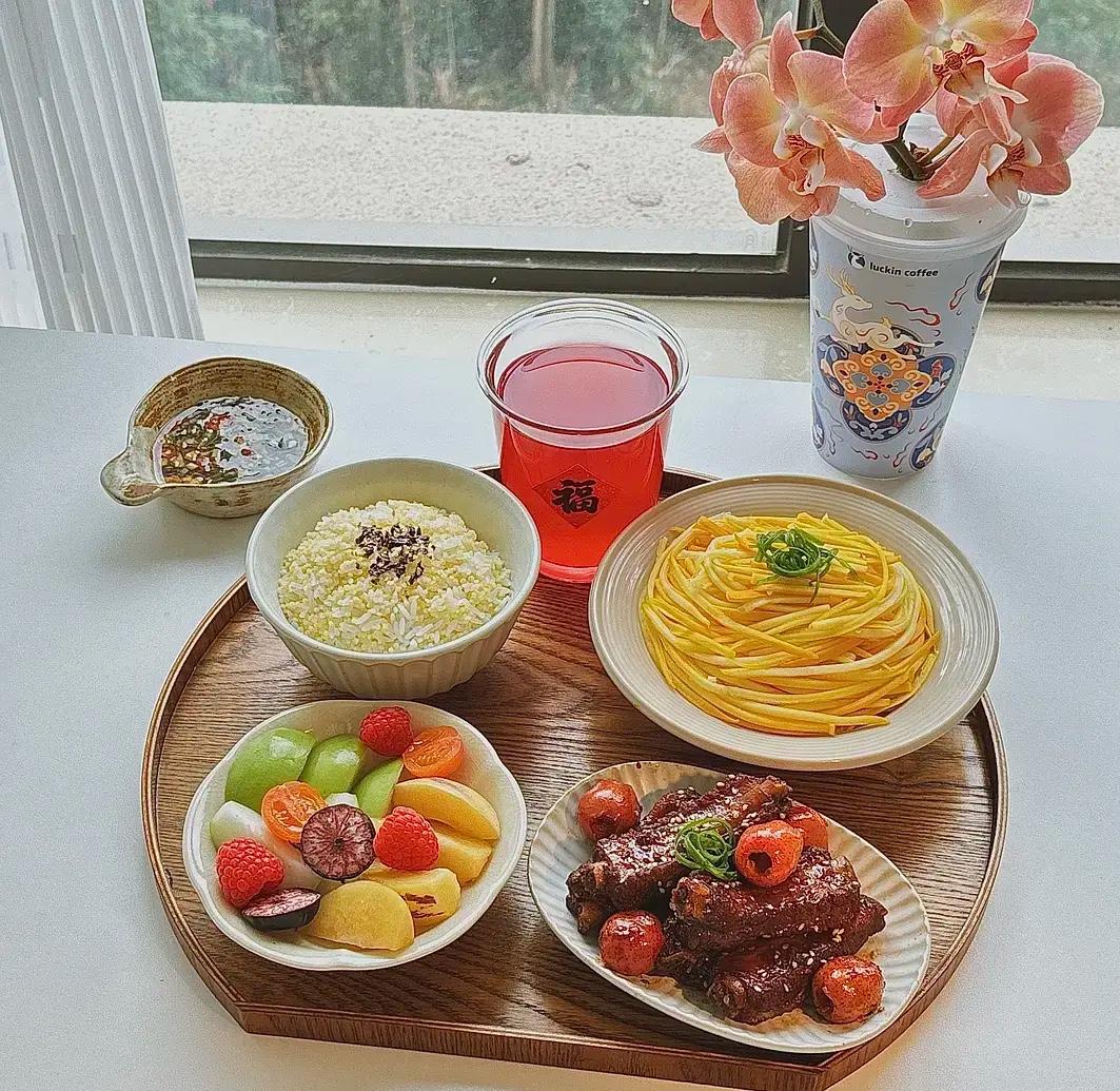 如果不知道蒸菜的时间，请记得收藏：

第一: 扣肉——蒸45分钟左右。
第二：排