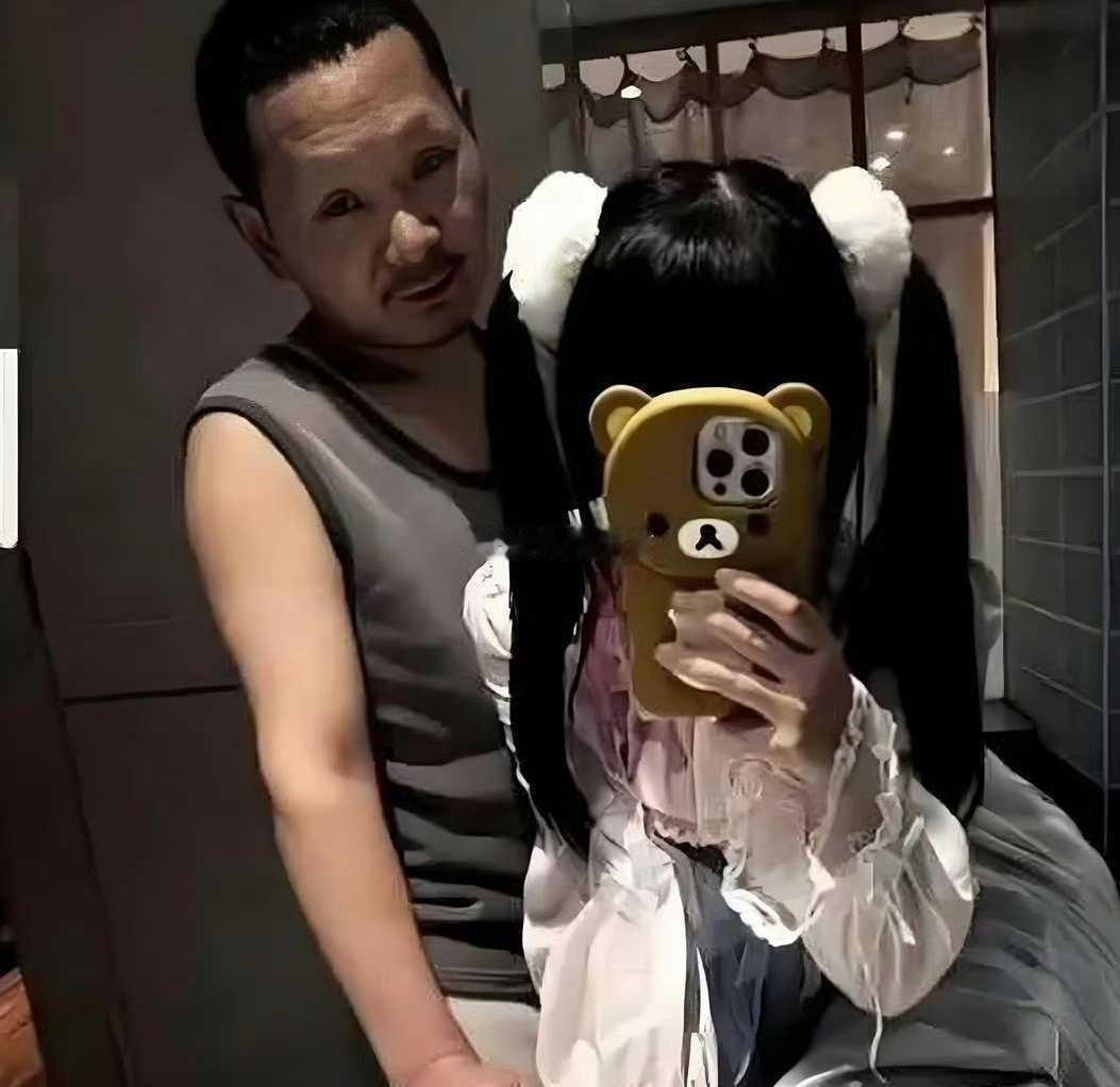 事实证明，少女感靠穿搭就行！ 