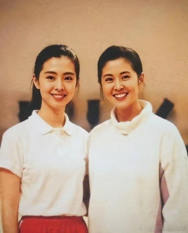 1992年的合照，王祖贤是真的美酷了! ​​​