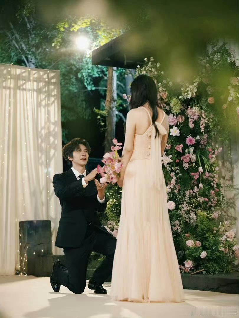 卓晴cp修成正果侯卓成杨汝晴心动是开始心安是答案侯卓成杨汝晴心动是开始心安是答案