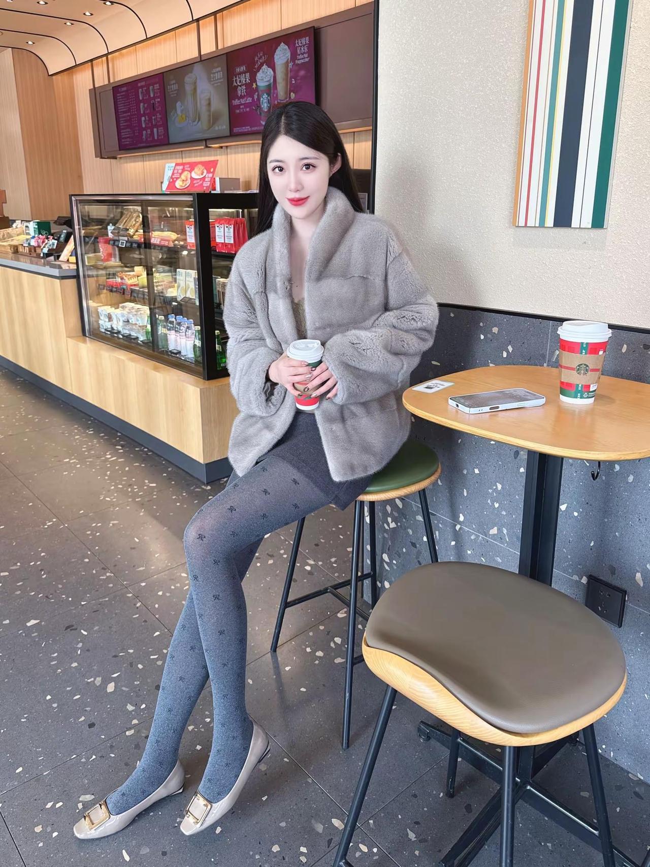 甜妹的尽头是姐姐 创作者中心 创作灵感 过年穿什么