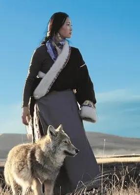 女画家李微漪说，在狼山，我得了肺气肿，咳嗽出的有血，格林每天来看我，非常担心，它