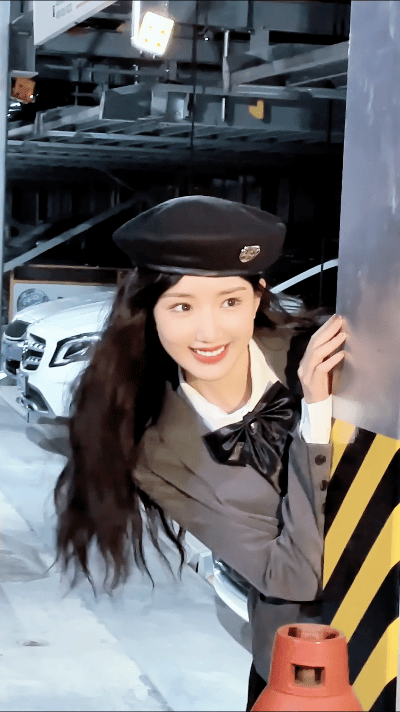 美女的歪头杀真的好美啊[惊喜]

 