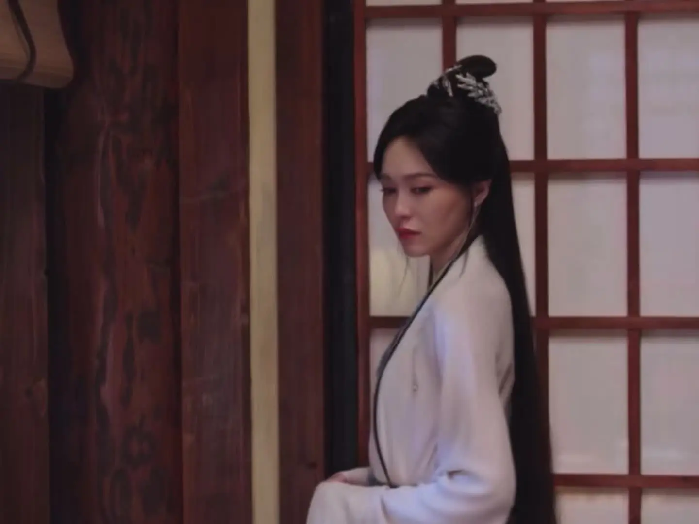 这一段把对老师的尊崇与不舍演绎的十分动人 唐嫣神女世无双