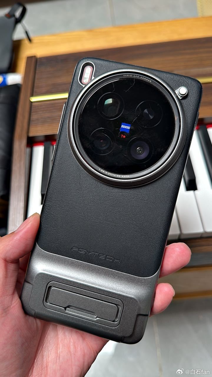 没有拿到vivo X300系列的任何一款新机还有必要去丽江参加发布会吗？我怕遇到