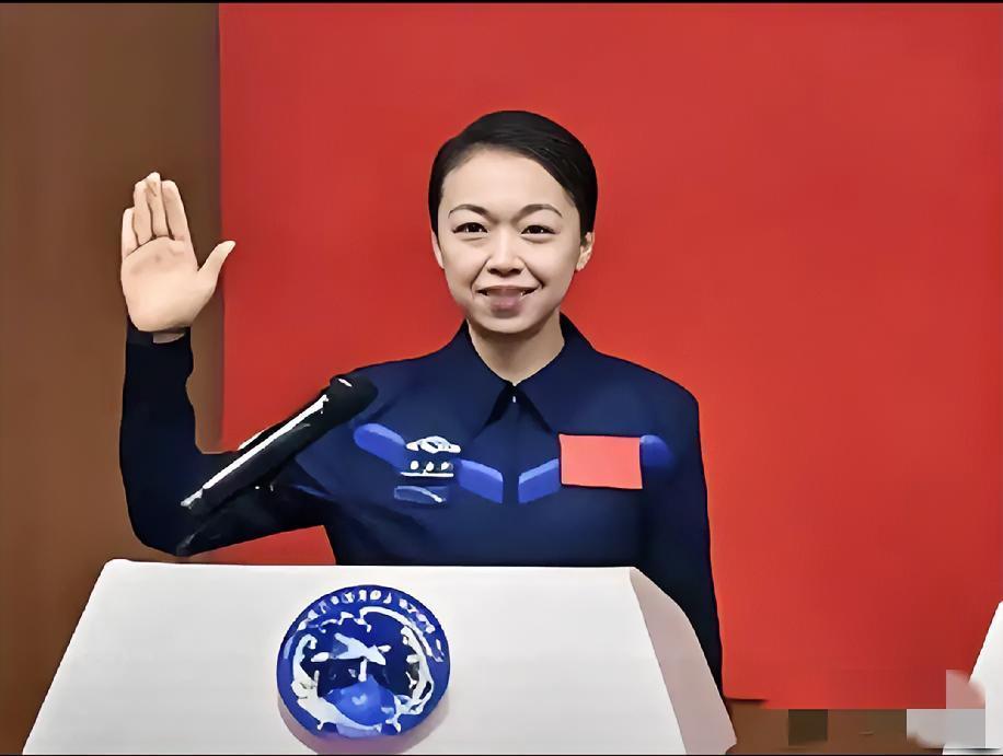 黎家盈说了句话，听完心里特别不是滋味。
她说，“孩子们去了故宫，爬了长城，我还没