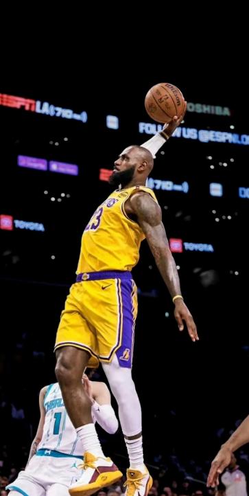 真是失去价值就开始嫌弃了，
2018年，詹姆斯宣布将自己的天赋带到洛杉矶时，整个