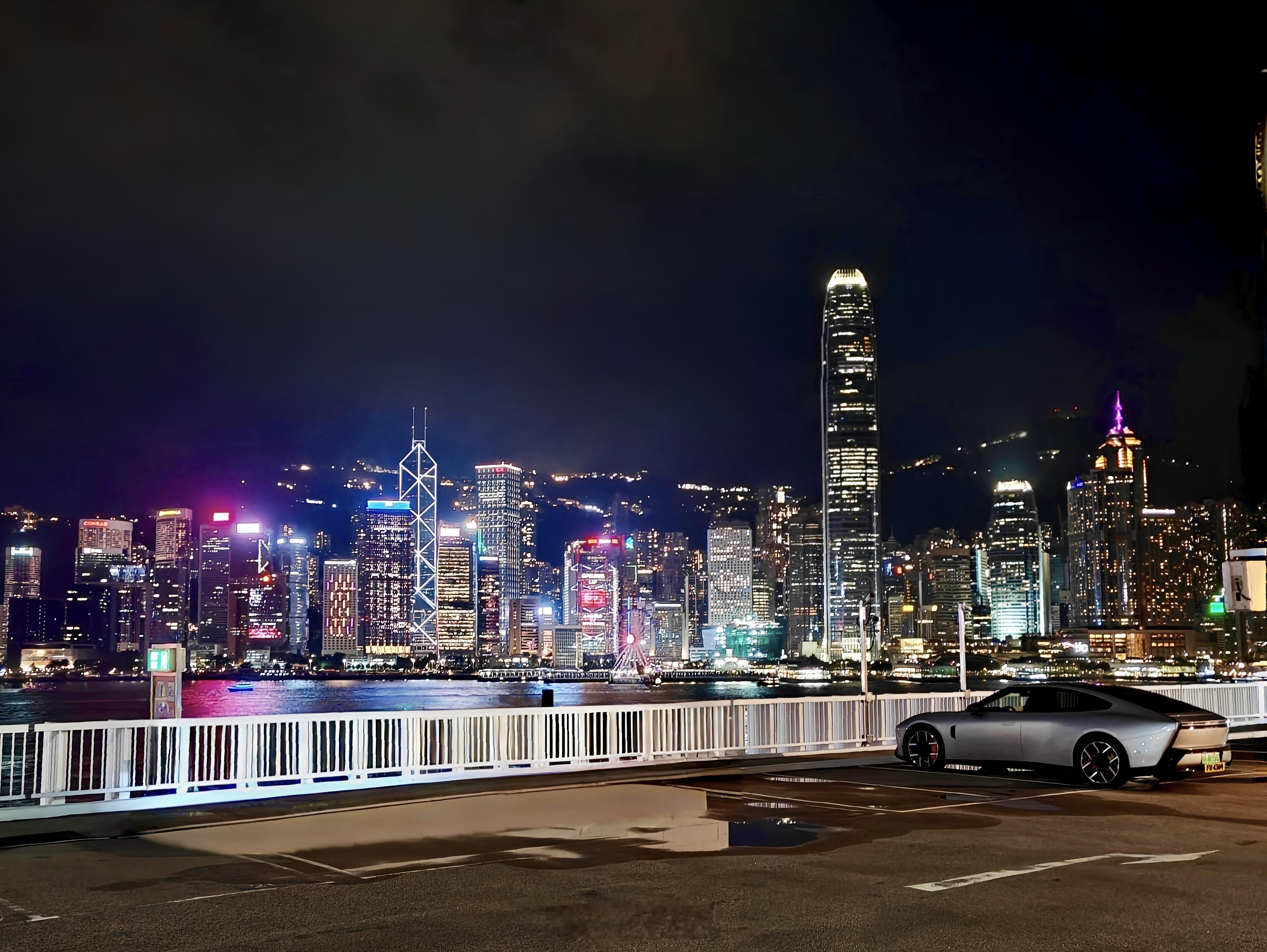 来买部游戏机，打个卡跟手翻广州   P7真是越开越上头，开着爽，又上镜，好正