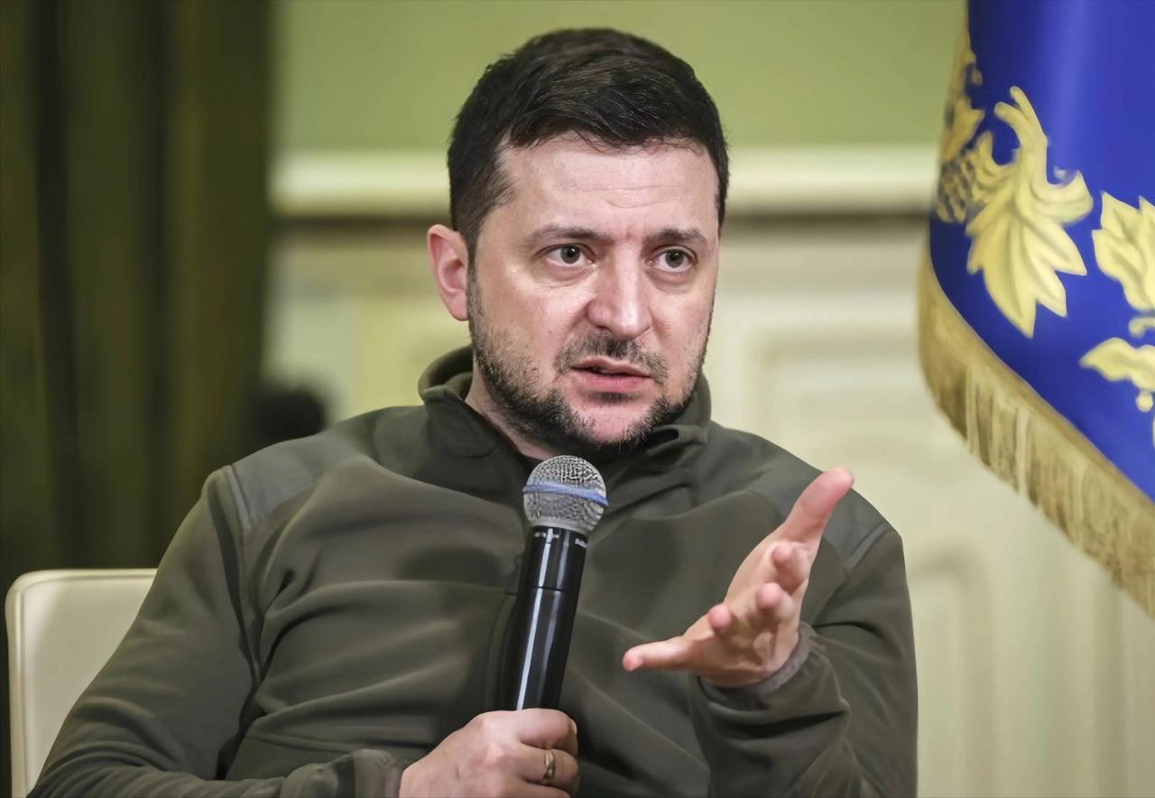 美国人已经点名泽连斯基是俄乌停火的最大障碍。
 
俄乌打了快四年，全世界都看累了