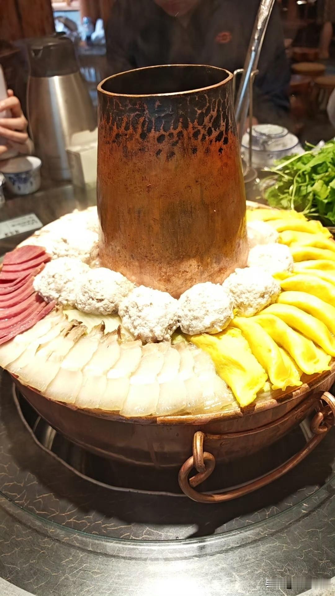 玉溪美食，直接馋哭所有人🤤

雨季来玉溪，第一要务必须炫一顿新鲜见手青！温馨提
