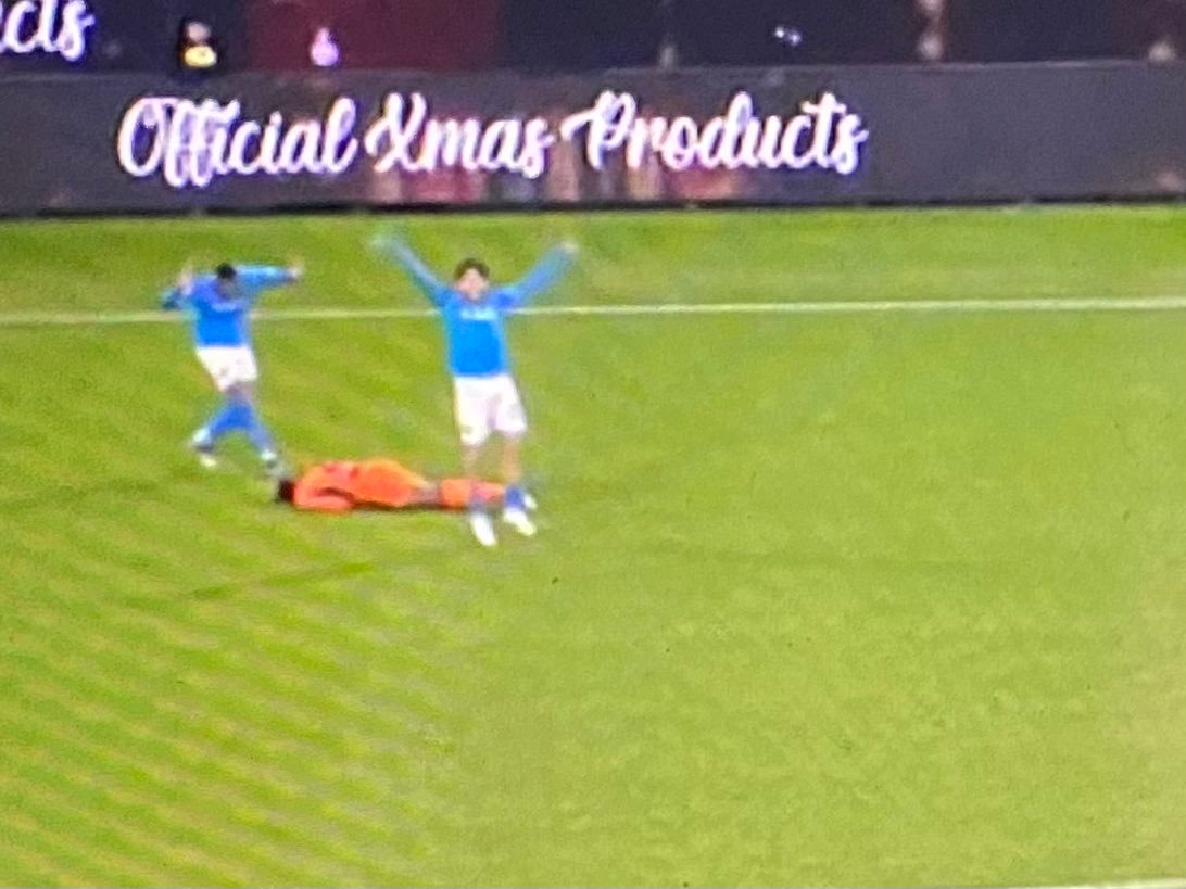 不喜欢纳坦的小动作，感谢克瓦拉茨赫利亚的仗义执言。 ​​​