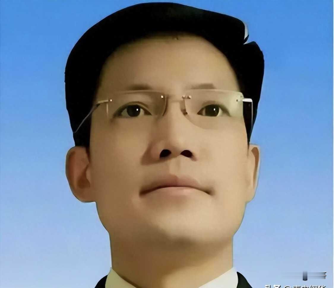 陈中华骂公务员带薪休假享乐，我就想问一句：你自己的年假，休了吗？
 
河南六部门