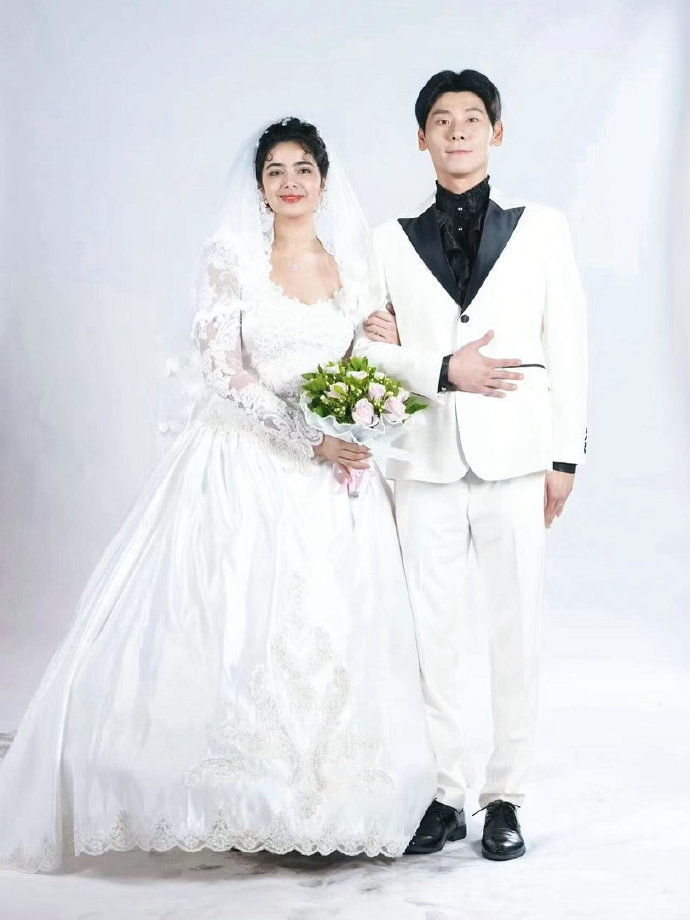 马俊生丽娜婚纱照马俊生丽娜竟然拍过婚纱照 马俊生丽娜竟然拍过婚纱照 