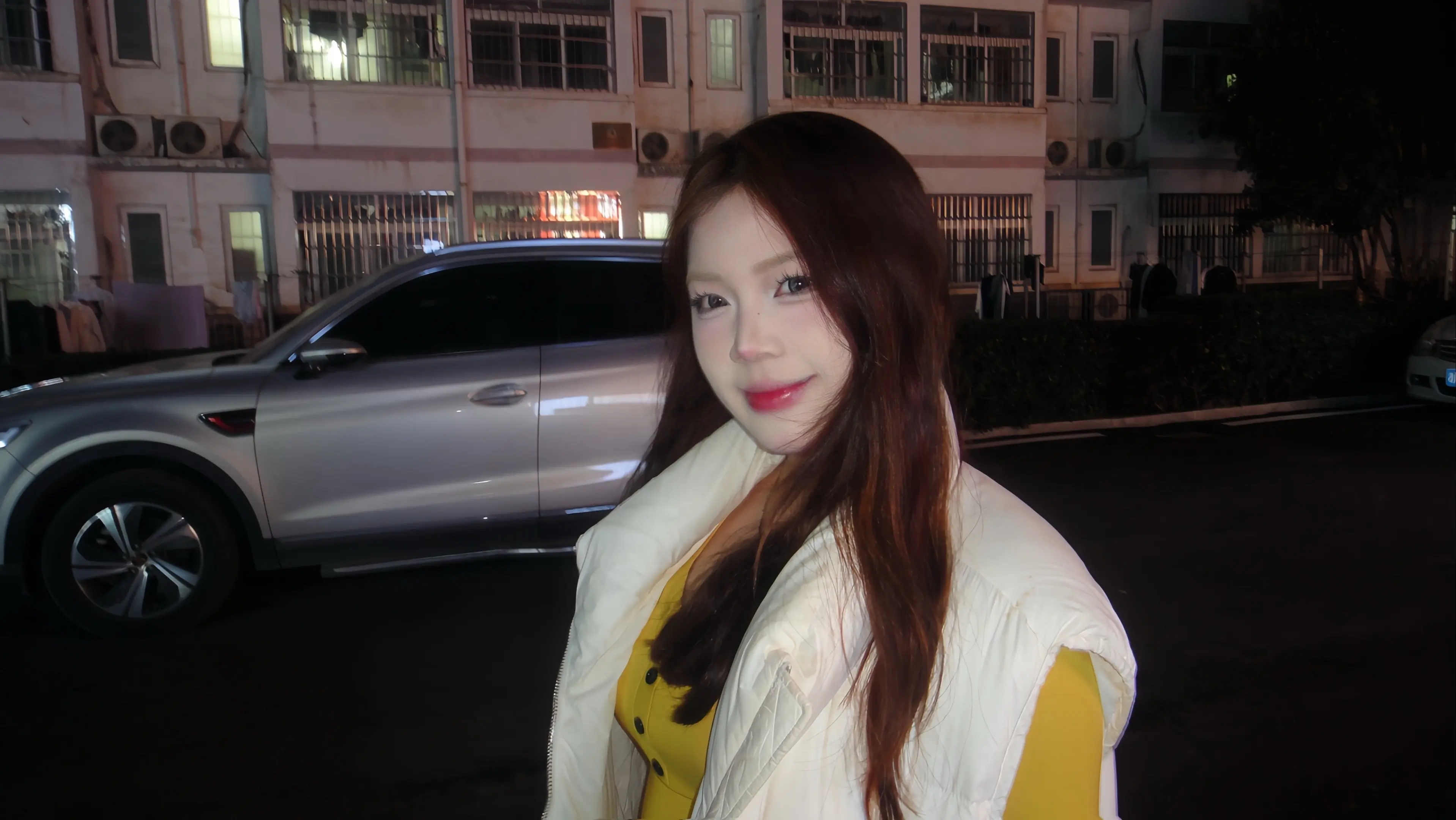 世界充满假象唯有痛苦从不说谎