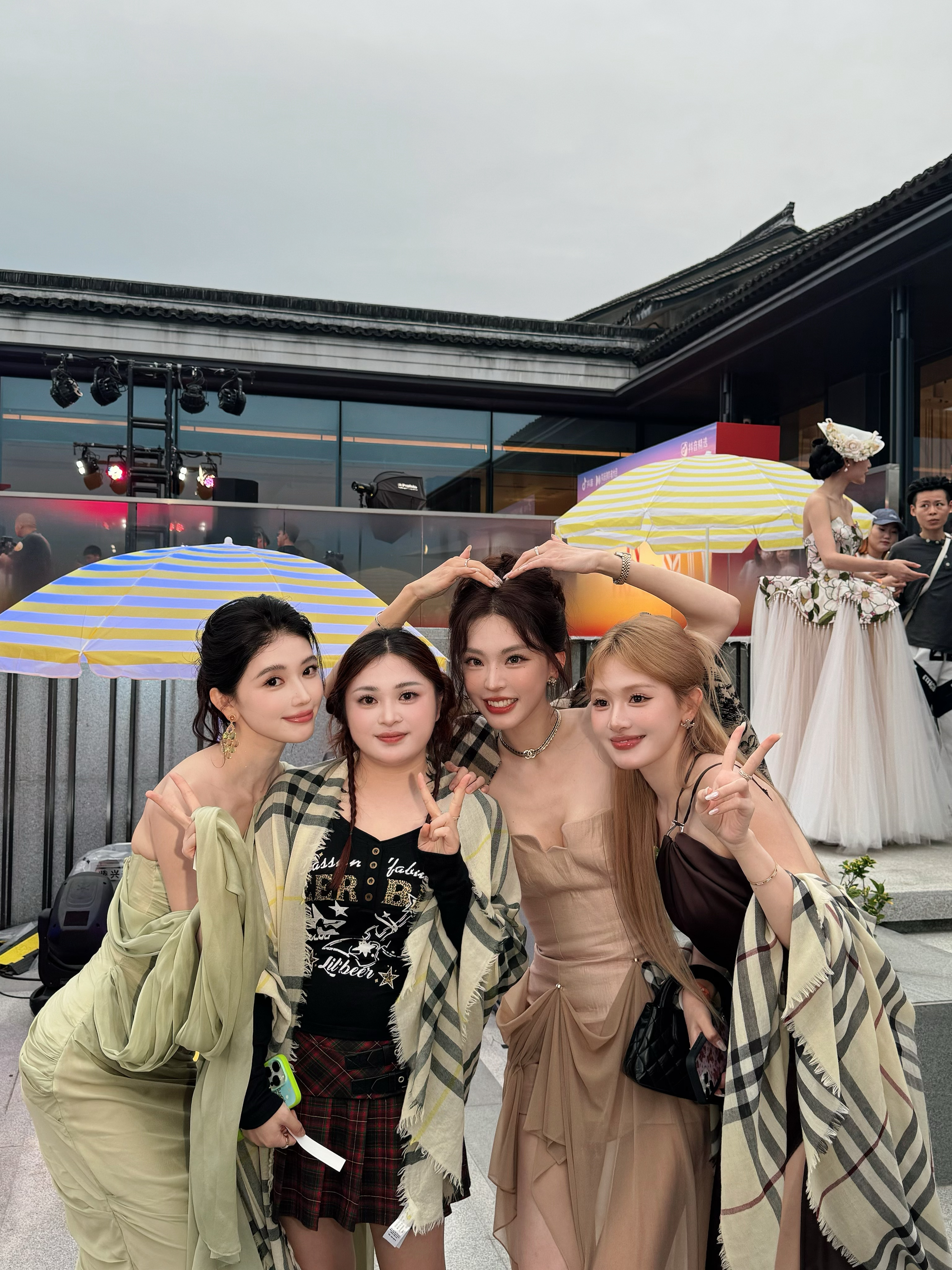 感谢奖项🥇实名开心了见到了好多大美女🥰 ​​​