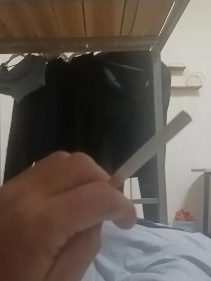 该跟香烟说再见了！
不，是再也不见。
从十五岁偷偷学会抽烟，抽了40年，随着烟价