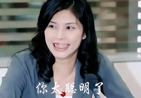 郑丽文太聪明了！主持人提问：你到大陆去准备见谁？郑丽文说，见谁不重要，关键是看你