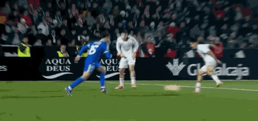 摆烂的维尼，是皇马现在最真实的写照，看似很强，实则一盘散沙。
维尼休斯也晚起摆烂