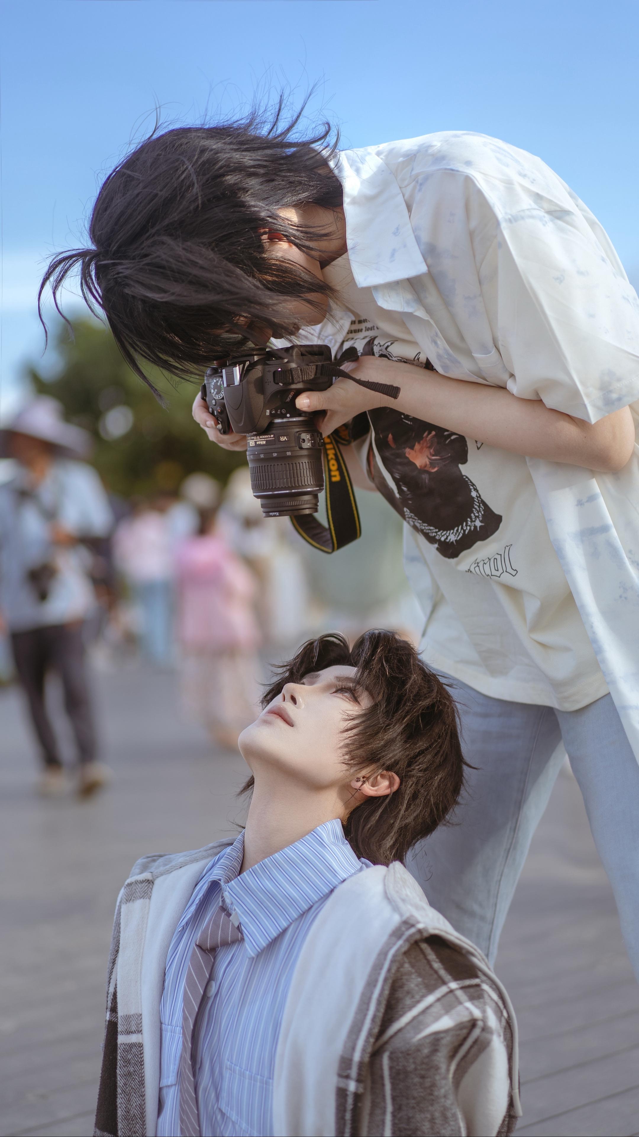 茶：“这个角度真的好看吗？”繁：“包好看的！” 茶：“确实好看～”