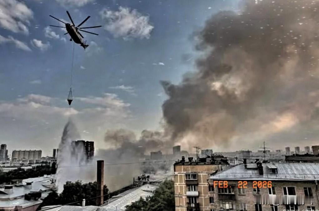 仗打了四年整时，乌军终于干了一票大的！乌克兰军队使用“火烈鸟”巡航导弹对俄罗斯乌