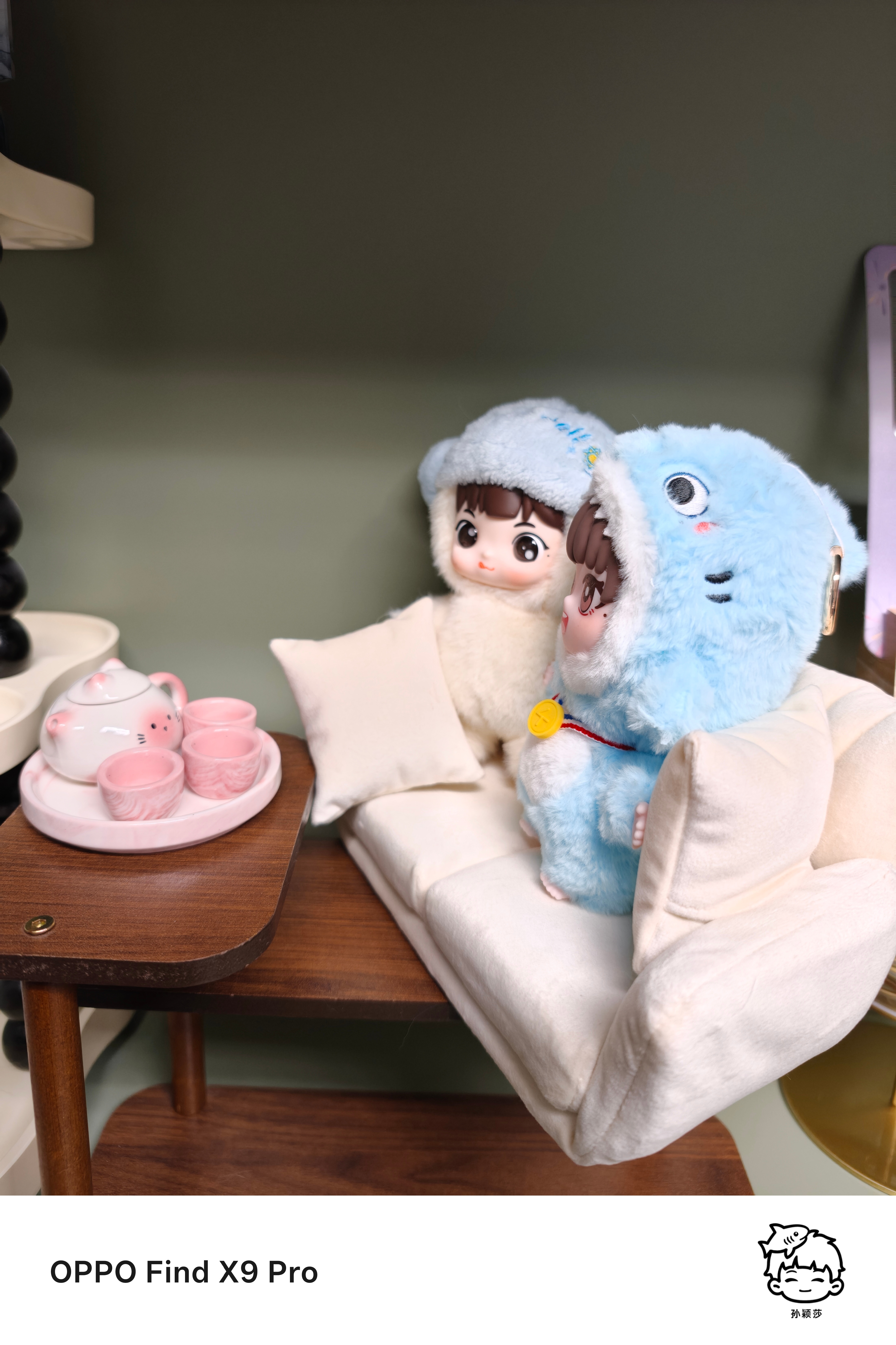 给我们莎莎公主买的小沙发和小茶杯，公主放松喝茶时刻到这个小沙发要280，但真的很