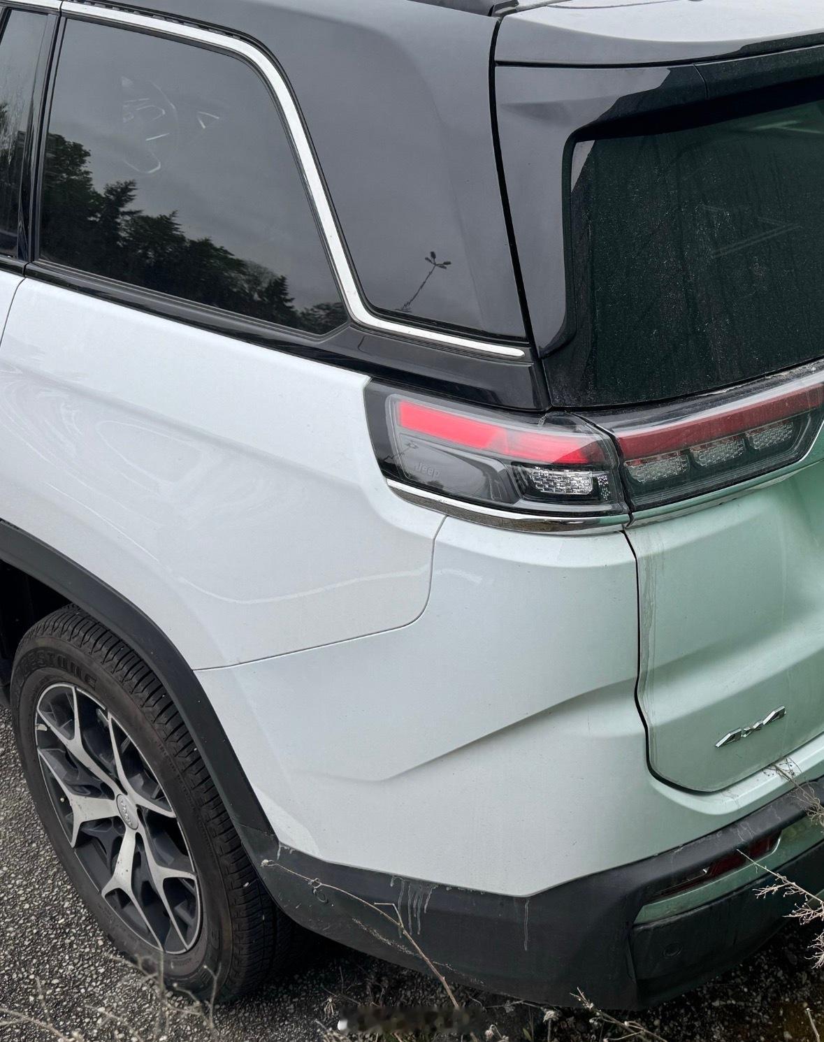 微博的友友们来猜个车？ 提示：Jeepjeep美系车suv