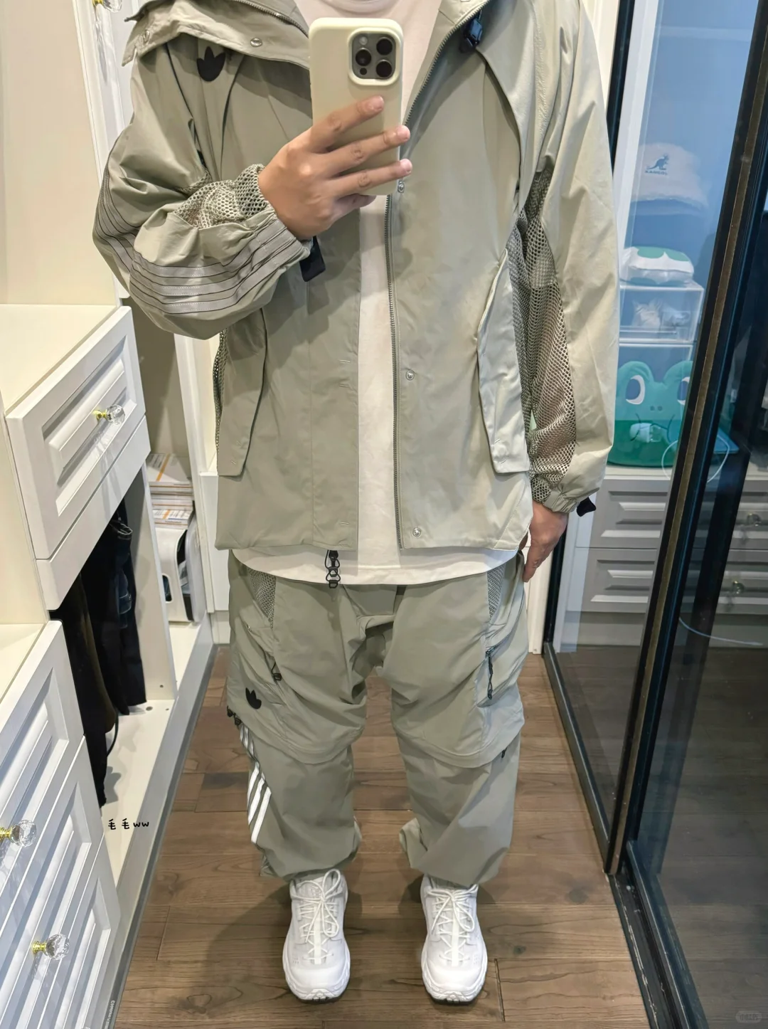 户外沙漠色｜冲锋衣穿搭