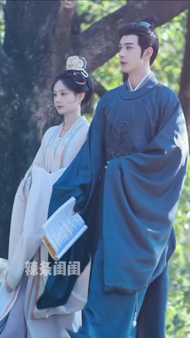 李一桐、陈星旭《金枝》双人同框路透🈶，大家感觉两人🈶🈚️cp感？ 