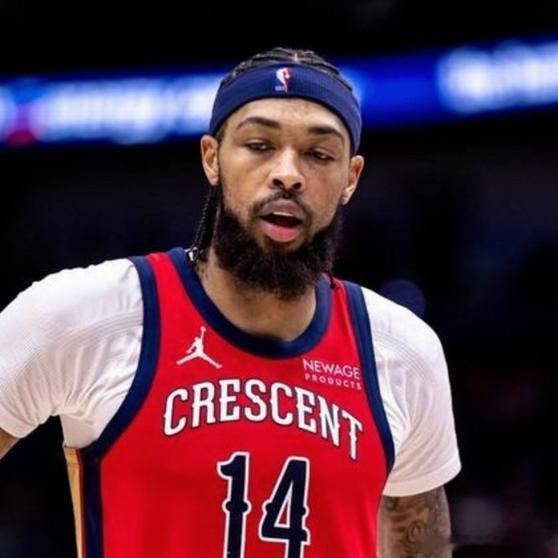 《刚被交易，新东家却直接通知你不用来了，快船一脚把他踢到多伦多，猛龙连门都不让进