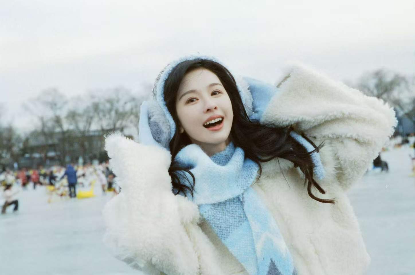 陈都灵这套梦回小耳朵陈都灵早期青春疼痛女主 哇这套真的有种小耳朵的感觉！ 陈都灵