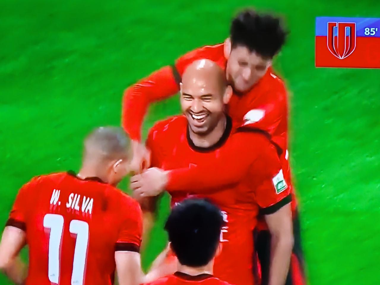 成都蓉城5:1胜青岛西海岸，我看今年这支队伍真是“惹不起”！

      今天