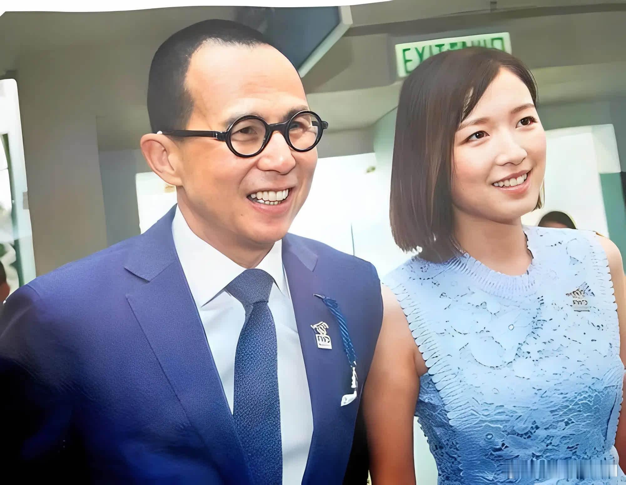 2007年，41岁的李嘉诚儿子李泽楷，爱上了年仅19岁的新人演员梁洛施，两人很快