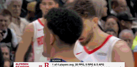 连续4罚不中[酷拽][酷拽][酷拽]
申京这罚球简直跟奥尼尔一个水平啊
他的罚球