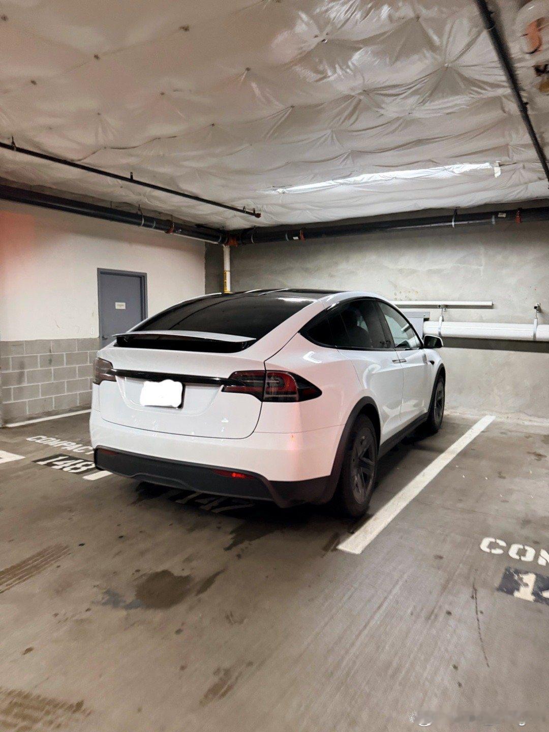 体验一下咱们特斯拉的旗舰SUV2026款Model X提升还是很大的，不仅仅轻了