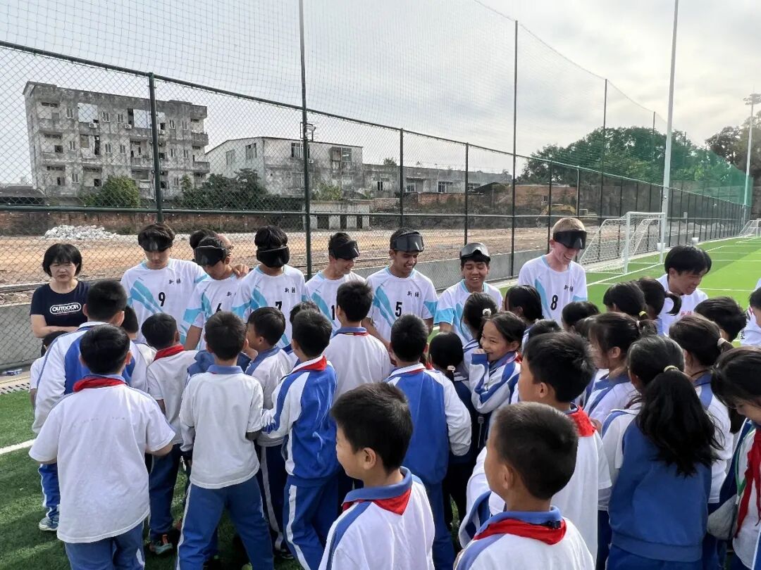 新疆首支盲人足球队出战残特奥会，足球为他们重新带来“光明”