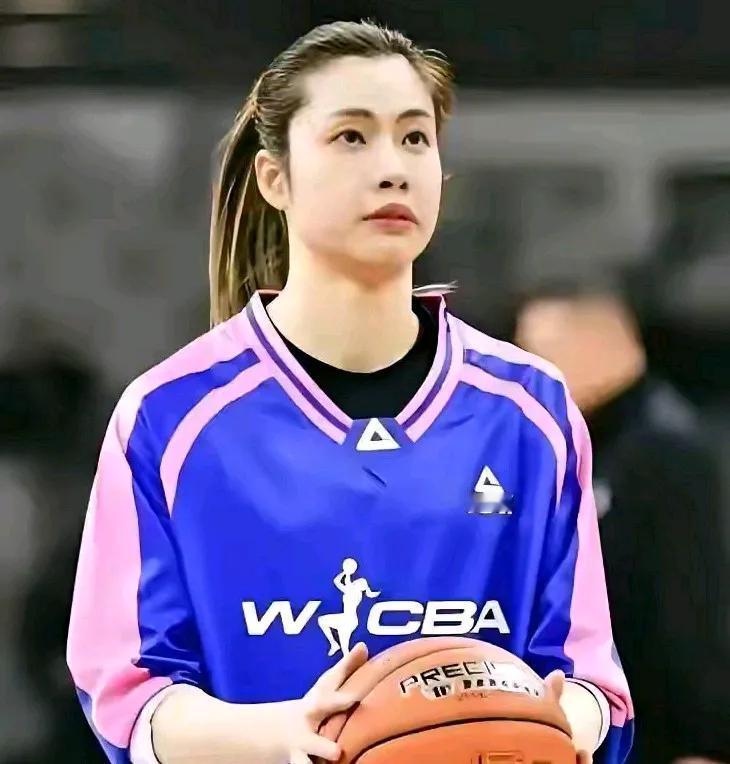实话实说，中国女篮就目前的现状，想要在这个奥运会周期取得好成绩很难，宫鲁鸣的固执