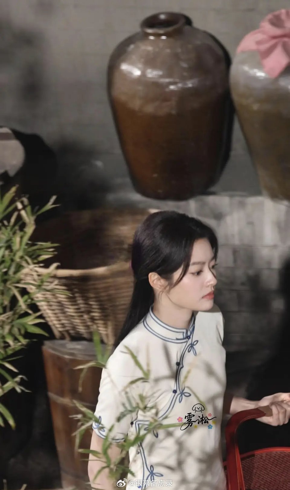 从路透来看，《玉簟秋》的质感明显更胜一筹，服化道和整体氛围感都更贴合民国韵味，比