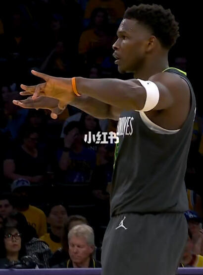 G1，我们最终在客场以 117 - 95 力克湖人，大比分 1 - 0...