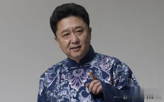 到底谁是相声捧哏第一人？是德云皇后于谦，还是另有宗师？
 
不少观众一聊捧哏顶尖