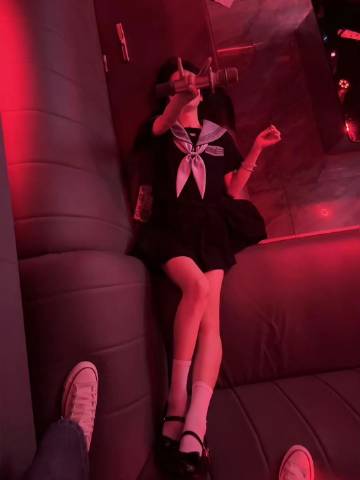 有我这样的女朋友你几点回家[光与夜陆沉]