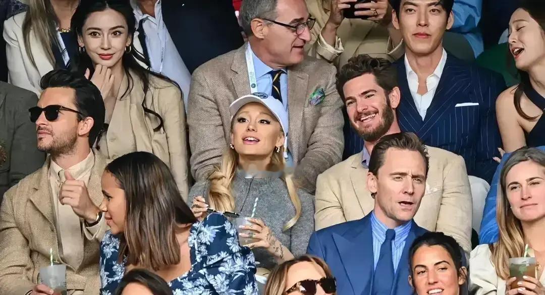 杨颖在国内靠“混血神颜”刷屏，到了欧美红毯，为什么30%的路人看完就忘？
 
不