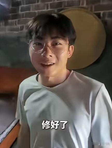 “上新华社了！”江西，一位19岁大二学生，暑假不在家吹空调，不打游戏，竟走村串户