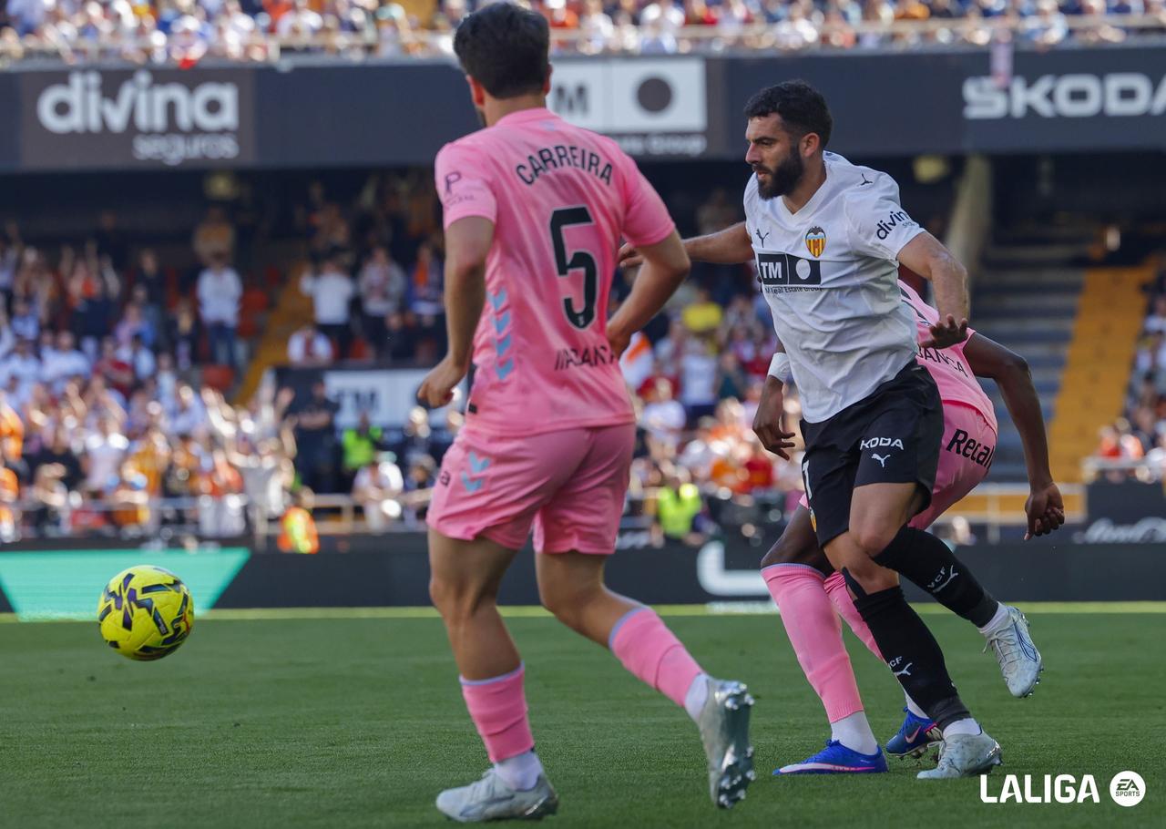 全场|瓦伦西亚 2-3 塞尔塔

⚽️12' 瓦伦西亚利用角球机会由吉多-罗德里