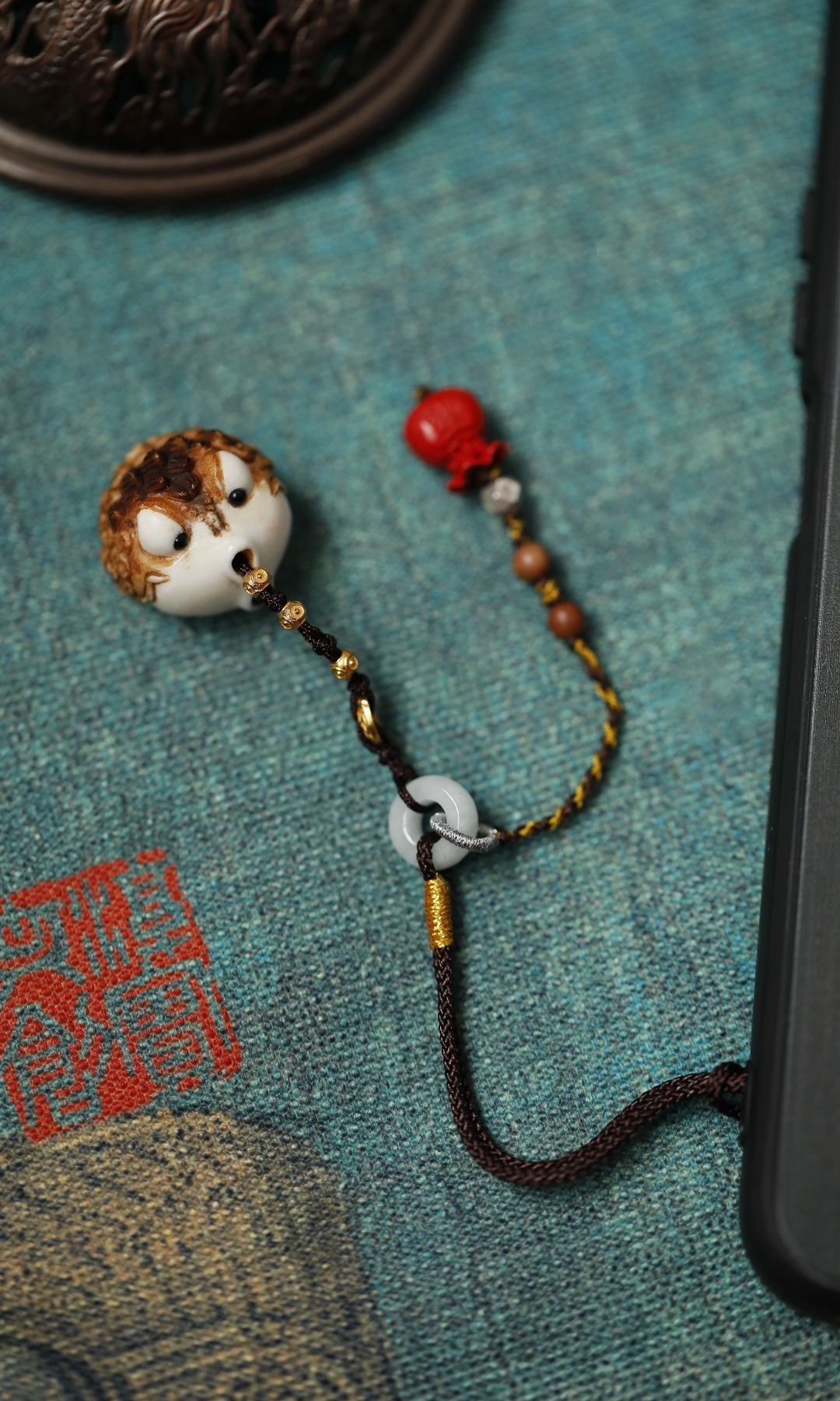 鹿角 | 吸金金蟾 钥匙扣 挂件取材鹿角，植物根付，名家手刻，金蟾吸金，观之有趣