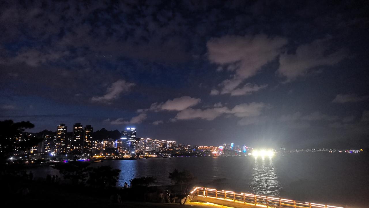 我国大姓排名，多少当年百家姓淡出排名：
第8名：赵姓，2870万人 
第7名：黄