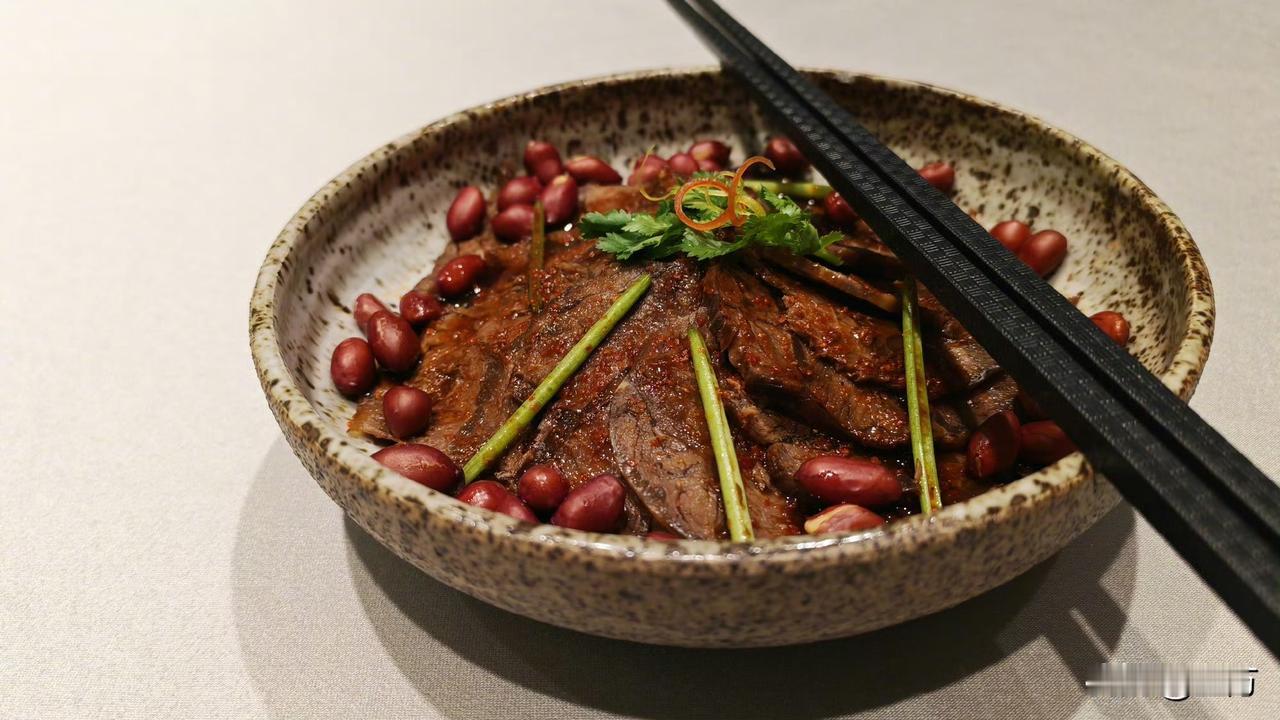 陈震连放10道硬菜，深夜生酮饮食！

今天晚上，陈震晒出了连续10道硬菜，不过相