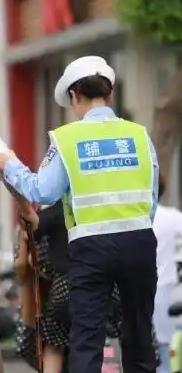 当下，有很多人在考辅警前都纠结一个问题：干辅警到底有没有前途？

有句古话说的好