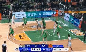 张镇麟冲天一扣，辽宁领先深圳26分！
北京时间4月20日，辽宁与深圳的比赛进行至