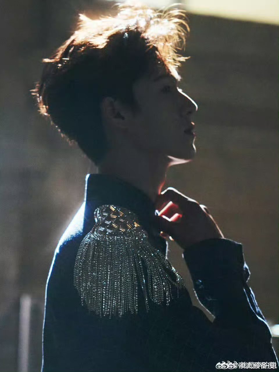 国外权威媒体报道，巴黎时装周微博声量top3:王一博  李昀锐 王楚然 